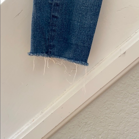 Ripped knee medium wash denim jeans - Picture 2 of 4